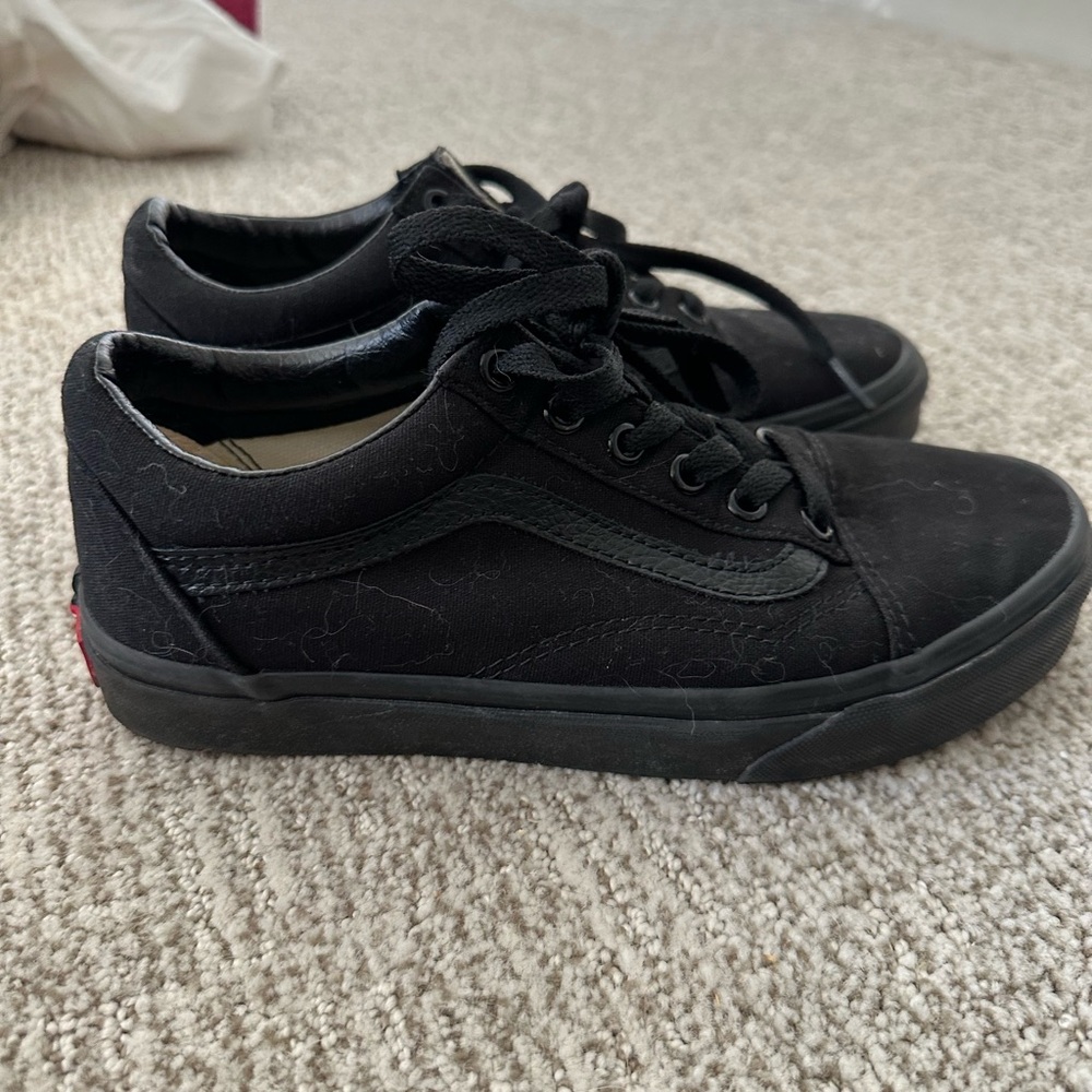 Vans black shoes Women’s 6.5/Mens 5